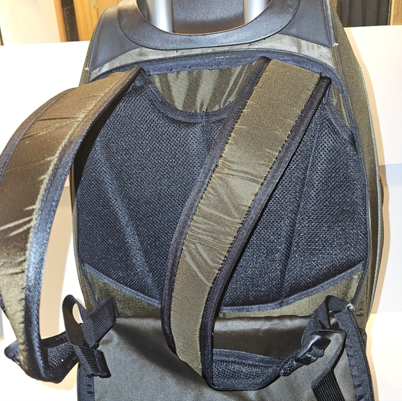 REI  Dark Green Travel Roller Backpack - Picture 6 of 16